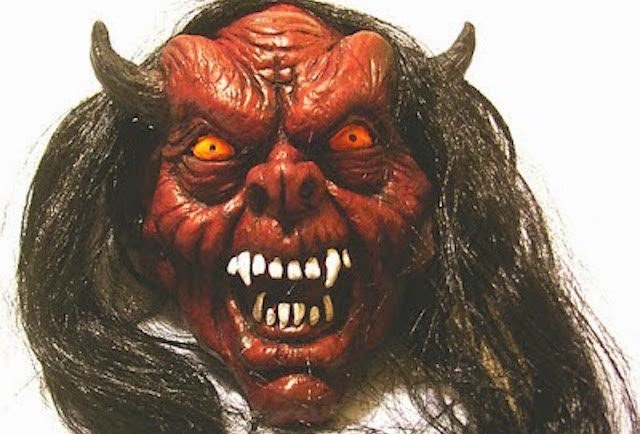 F 2.30. Cabeça Satânica satanic-head-640x434